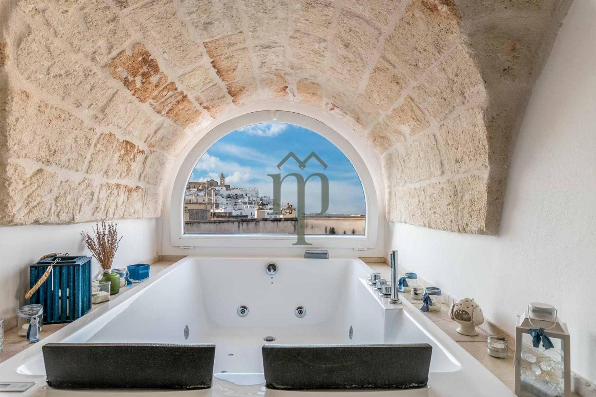 Dimora Matteotti By Meravigliosa Puglia Realestate Остуни Екстериор снимка
